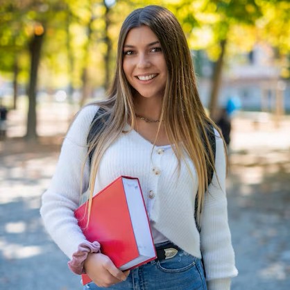 Étudiante satisfait en Italie